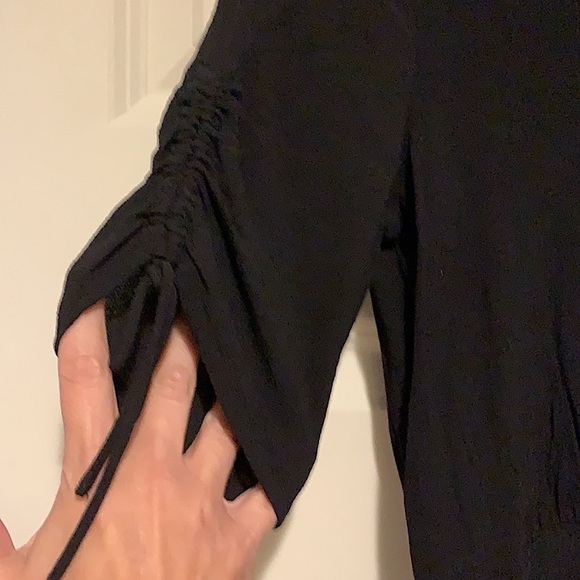 H&M Button Down Rouched sleeve dress Size: 6 Color: black - Picture 2 of 9